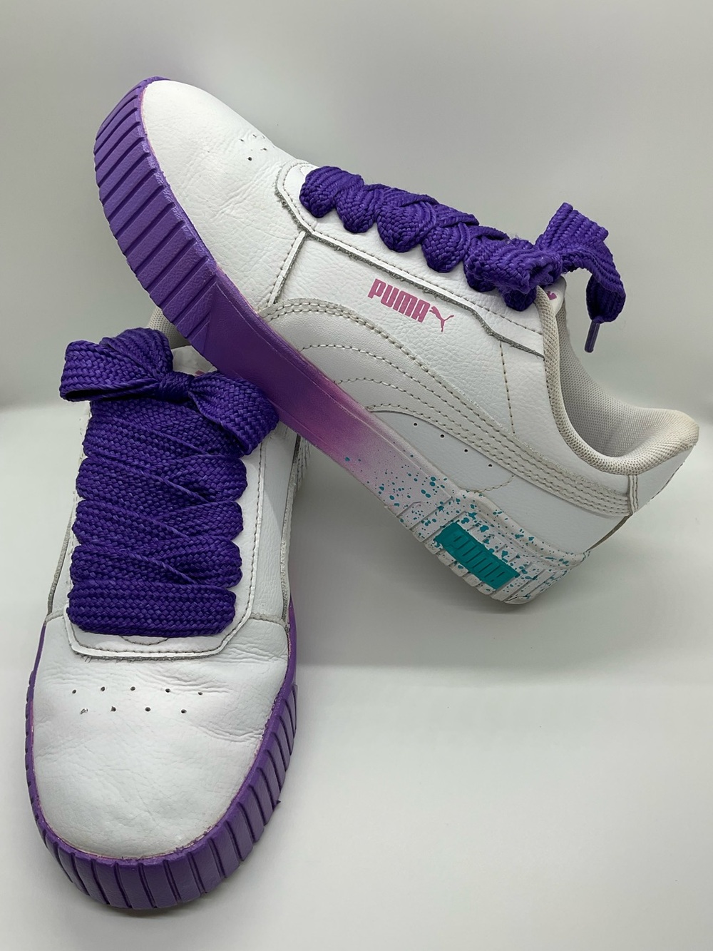 🦊 PUMA GIRLS Kids White Carina 2.0 Fade Speckle Lace Up Sneakers Size 5.5